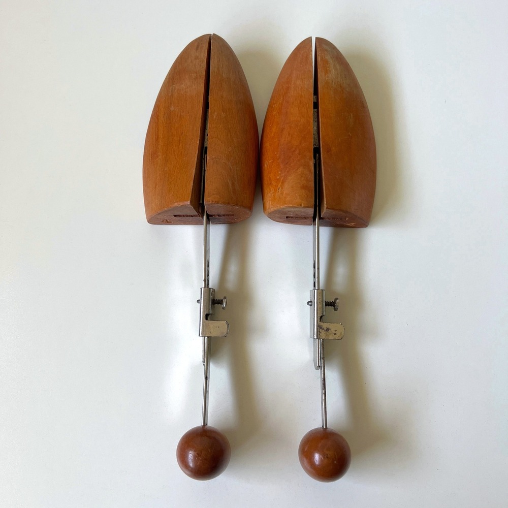 Vintage Adjustable Wooden Shoe Trees Size 4 Pair Shoe Stretchers
